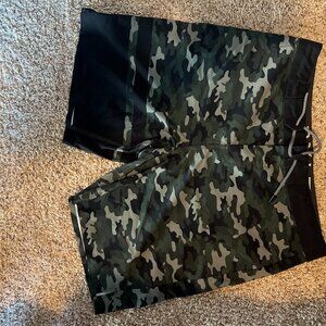 Bylt Camo Board/Hybrid Shorts Camo Size L